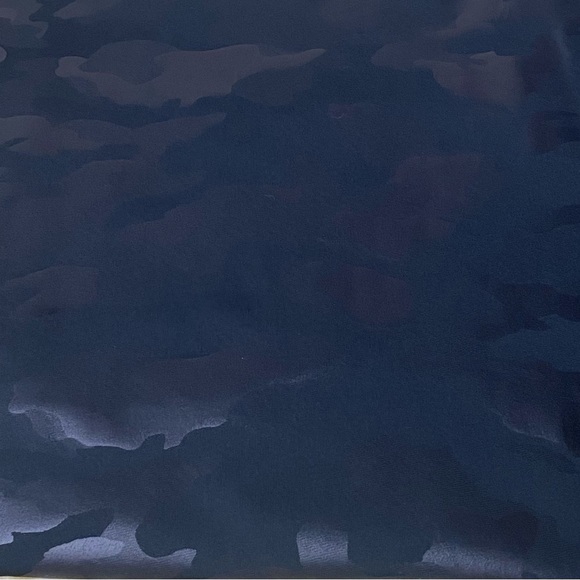 Simply Vera Wang Women Black Camo Faux Leather Hi Rise Shaping Leggings - Picture 5 of 6